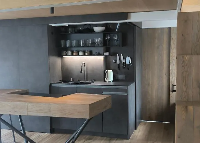 Bela & Vista Penthouse - Castle View In Old Town Διαμέρισμα *