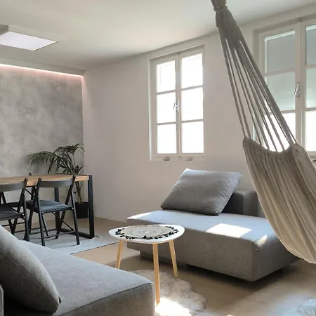 Bela & Vista Penthouse Apartma