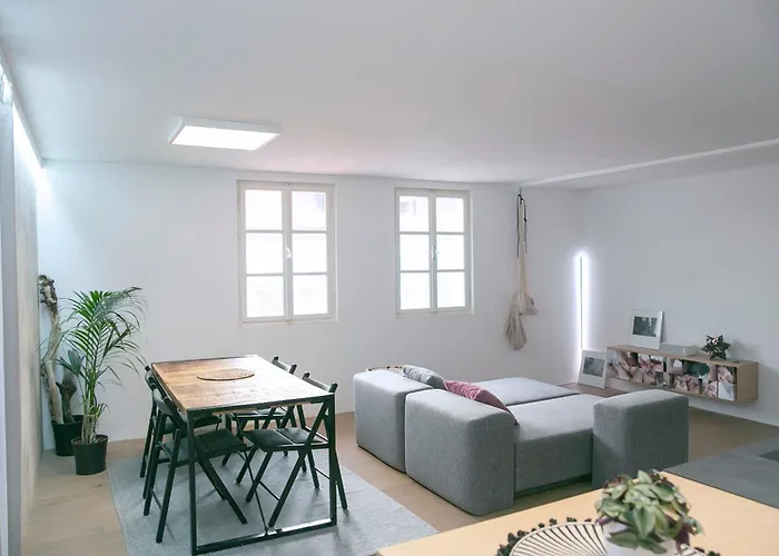 شقة Bela & Vista Penthouse - Castle View In Old Town ليوبليانا