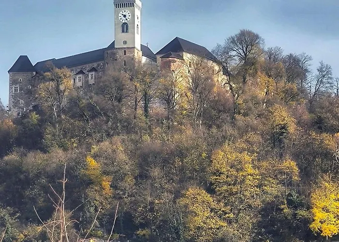 Apartman Bela & Vista Penthouse - Castle View In Old Town Ljubljana