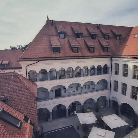 Bela & Vista Penthouse - Castle View In Old Town *